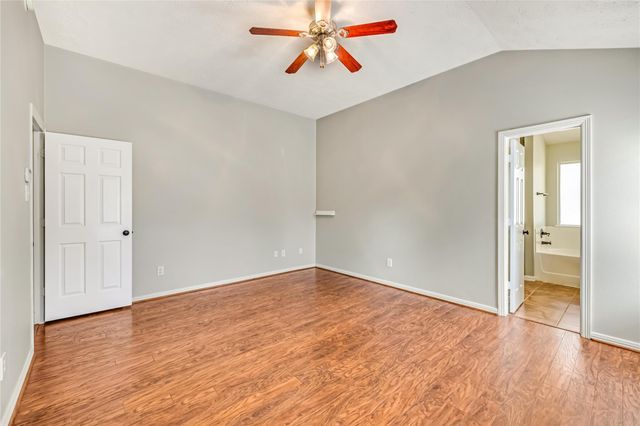 914 Mesquite Drive, Magnolia, TX 77354