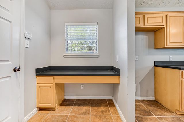 914 Mesquite Drive, Magnolia, TX 77354