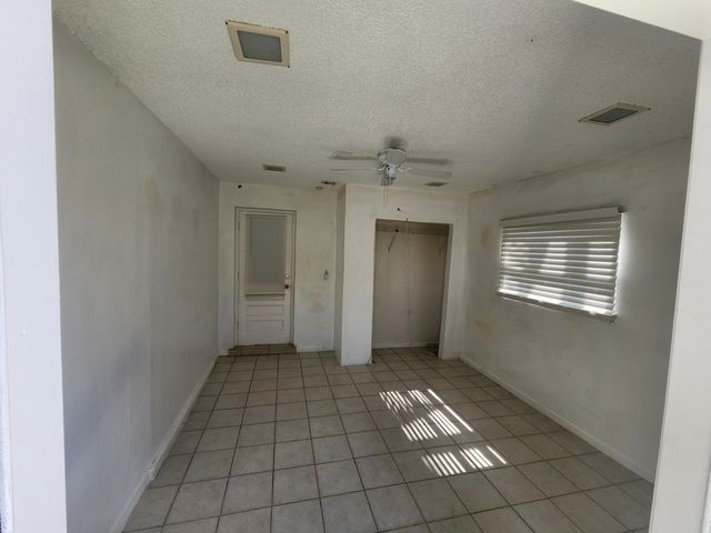 816 NW 8th Avenue, Boynton Beach, FL 33426