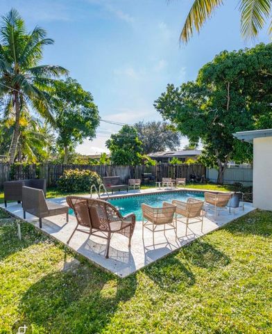 816 NW 8th Avenue, Boynton Beach, FL 33426