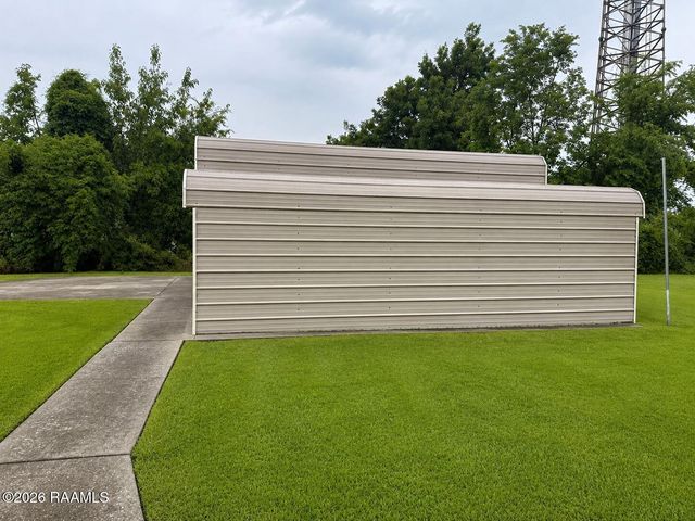125 Delasalle Drive, New Iberia, LA 70560