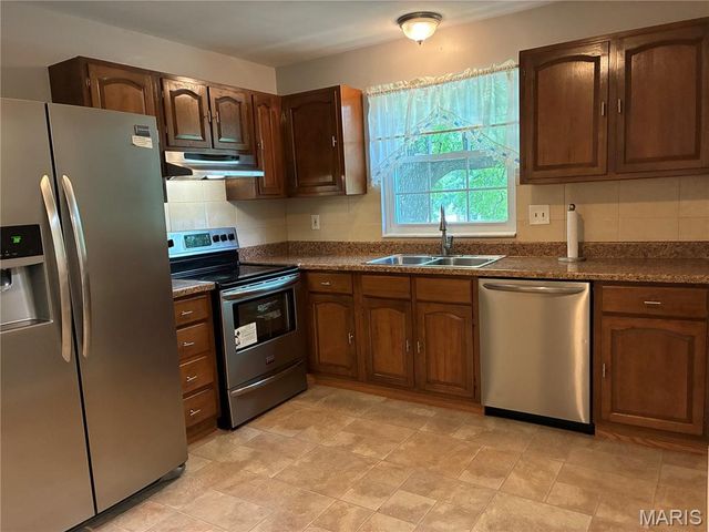 124 Conway Cove Drive, Chesterfield, MO 63017