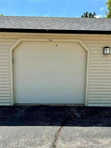 124 Conway Cove Drive, Chesterfield, MO 63017