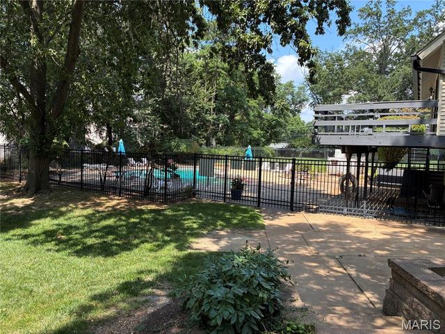 124 Conway Cove Drive, Chesterfield, MO 63017