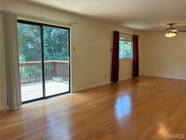 124 Conway Cove Drive, Chesterfield, MO 63017