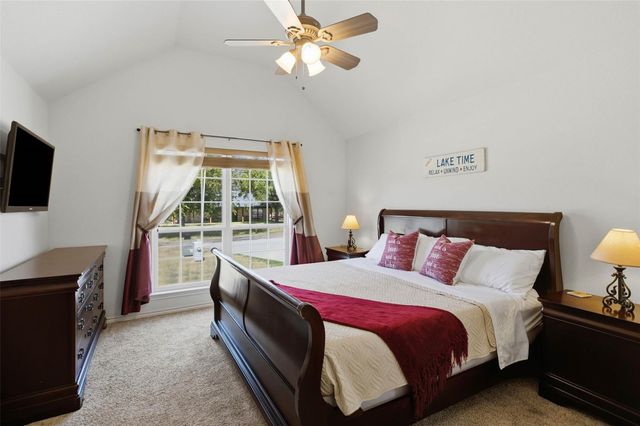 305 Pecan DR, Kingsland, TX 78639