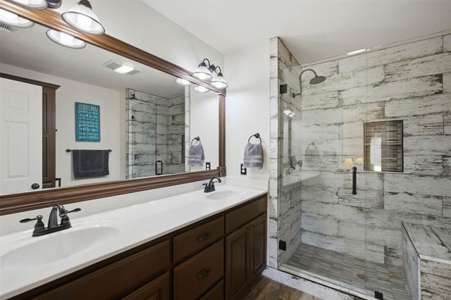 305 Pecan DR, Kingsland, TX 78639