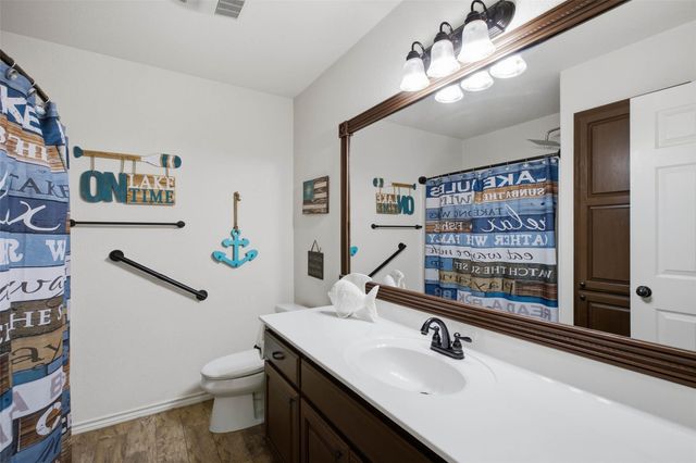 305 Pecan DR, Kingsland, TX 78639