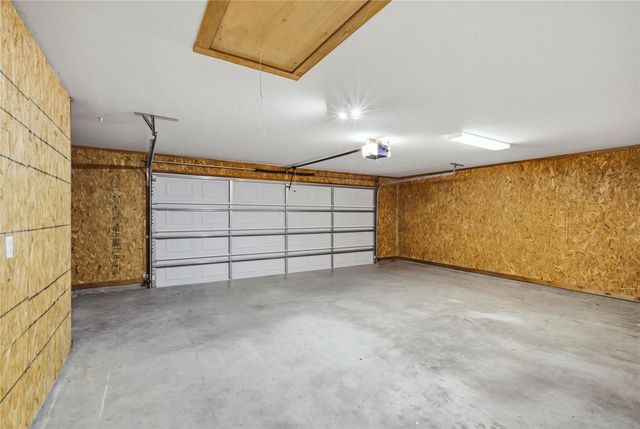 305 Pecan DR, Kingsland, TX 78639