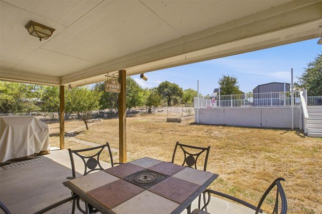 305 Pecan DR, Kingsland, TX 78639