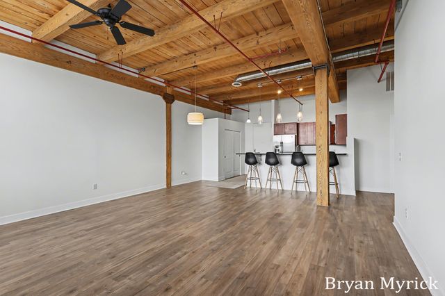 533 Columbia Avenue 107, Holland, MI 49423