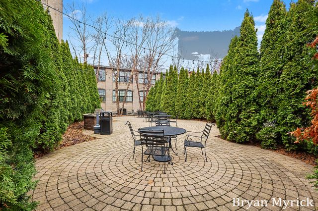 533 Columbia Avenue 107, Holland, MI 49423