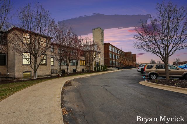 533 Columbia Avenue 107, Holland, MI 49423