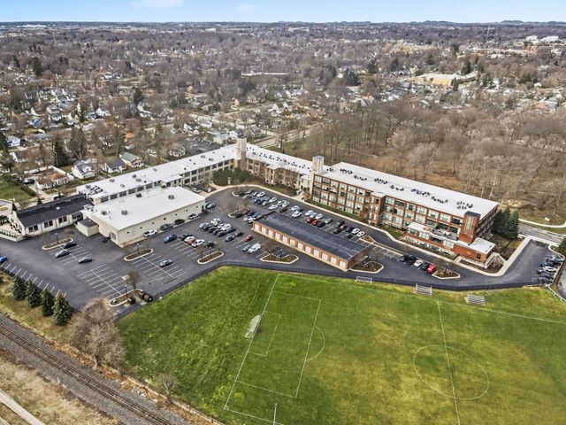 533 Columbia Avenue 107, Holland, MI 49423