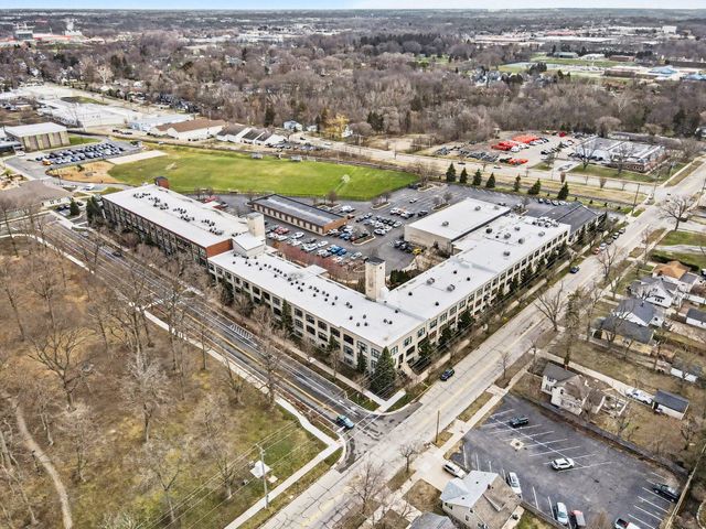 533 Columbia Avenue 107, Holland, MI 49423