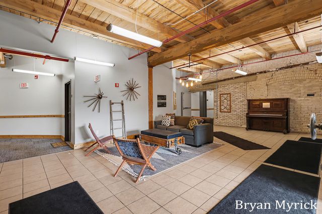 533 Columbia Avenue 107, Holland, MI 49423