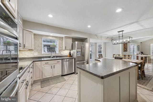 3024 JENNY LN, Woodbridge, VA 22192