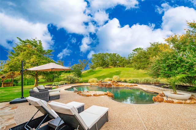 324 E Carruth Lane, Double Oak, TX 75077