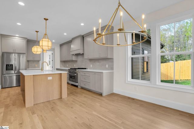 14 Plum Drive, Greenville, SC 29605