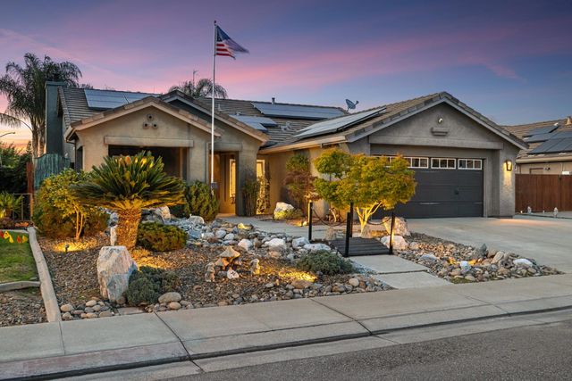 2318 California St, Escalon, CA 95320