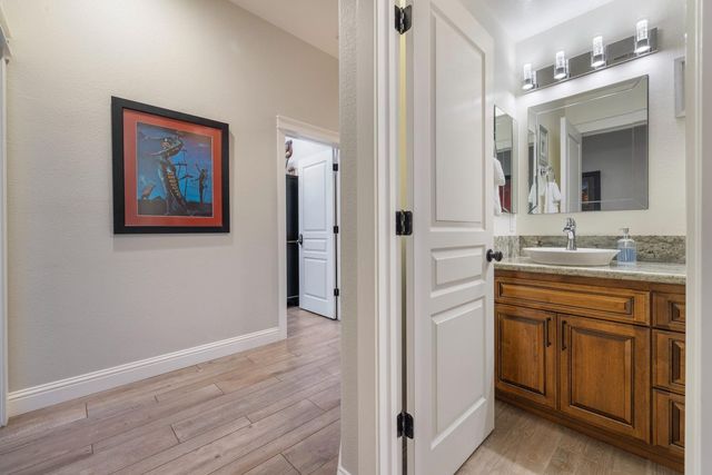 2318 California St, Escalon, CA 95320