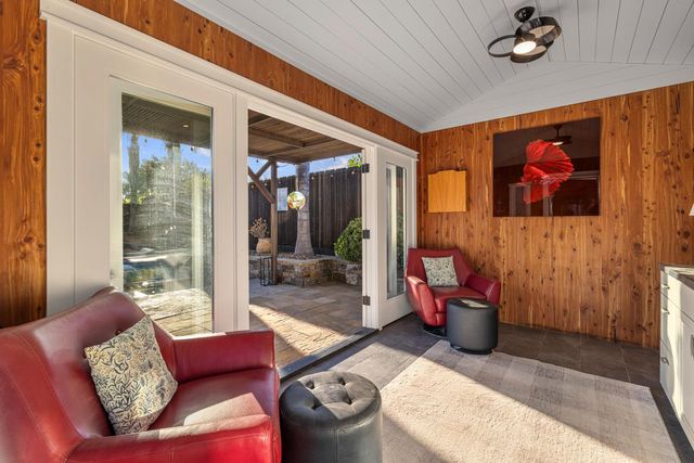 2318 California St, Escalon, CA 95320