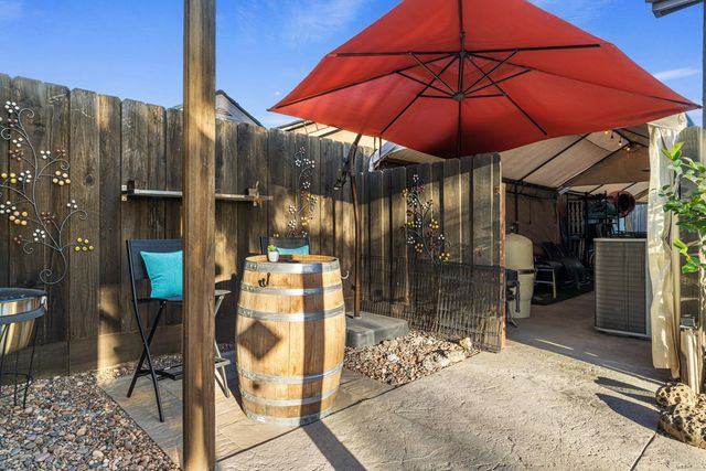 2318 California St, Escalon, CA 95320
