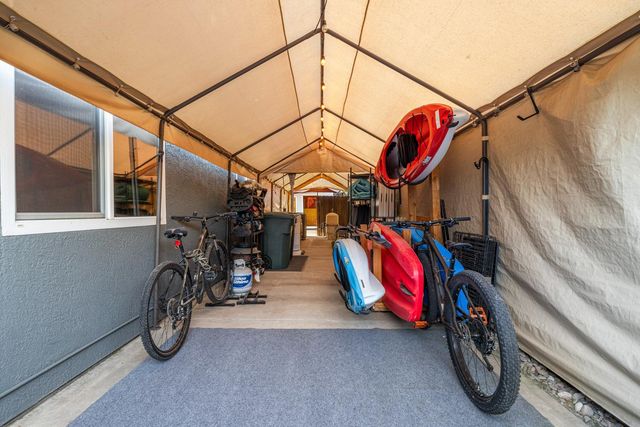 2318 California St, Escalon, CA 95320