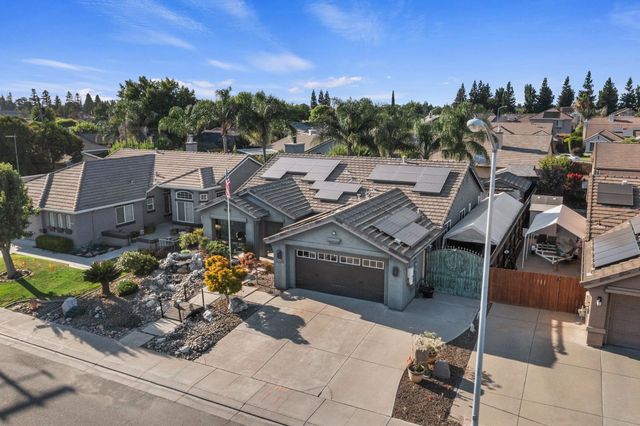 2318 California St, Escalon, CA 95320