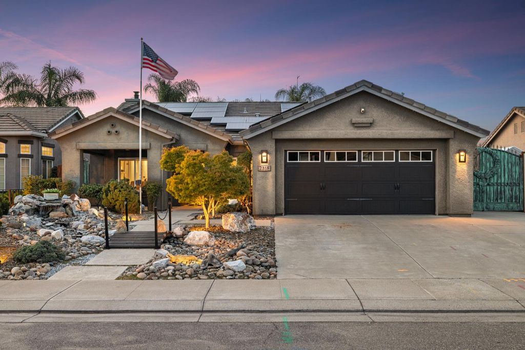 2318 California St, Escalon, CA 95320