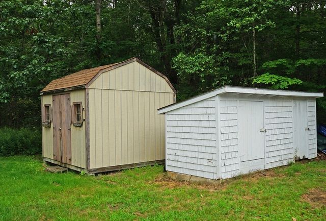 56 Lombard Road, Hubbardston, MA 01452