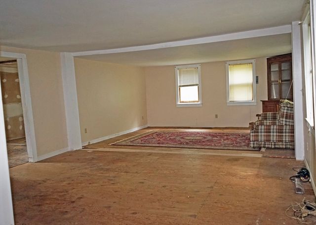 56 Lombard Road, Hubbardston, MA 01452
