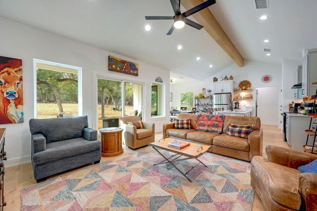 200 Rust Ranch RD, Blanco, TX 78606