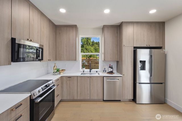 311 NW 92nd Street, Seattle, WA 98117