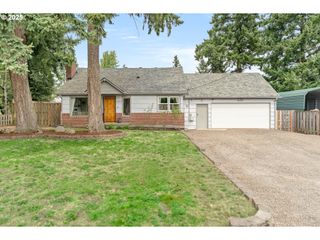 12815 Se MILL St, Portland, OR 97233