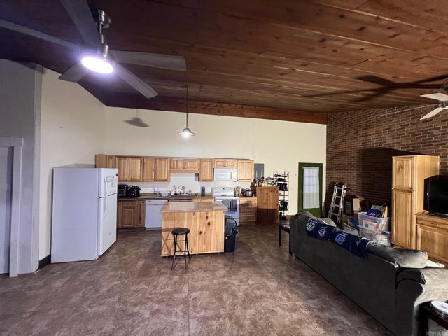 476 E Boswell, Batesville, AR 72501