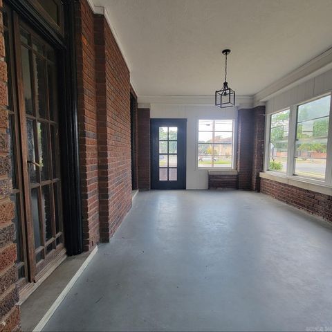 476 E Boswell, Batesville, AR 72501