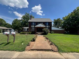 476 E Boswell, Batesville, AR 72501