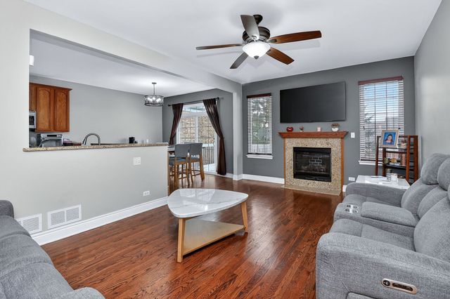 18104 Lake Shore Drive, Orland Park, IL 60467