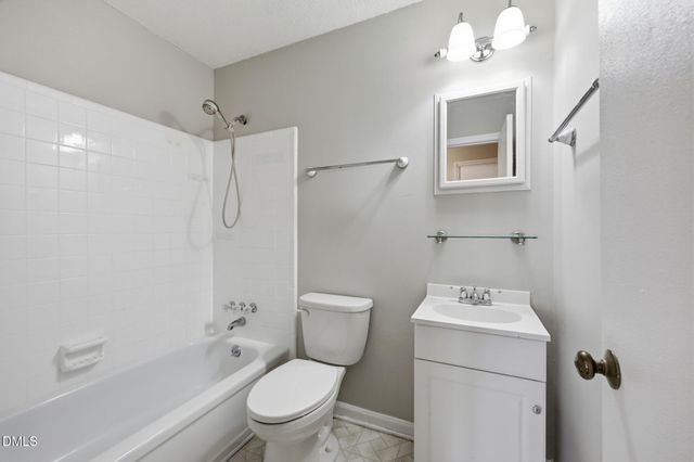 909 Bryn Mawr Court, Apex, NC 27502