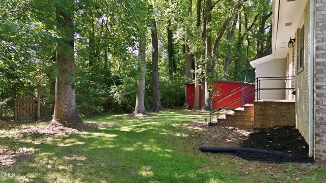 909 Bryn Mawr Court, Apex, NC 27502
