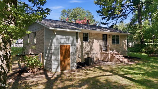 909 Bryn Mawr Court, Apex, NC 27502