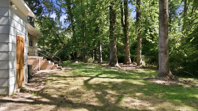 909 Bryn Mawr Court, Apex, NC 27502