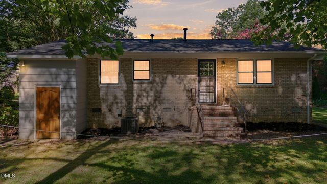 909 Bryn Mawr Court, Apex, NC 27502
