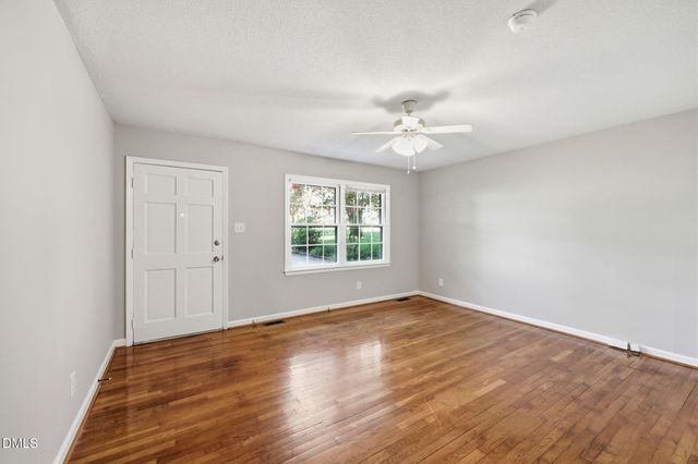 909 Bryn Mawr Court, Apex, NC 27502