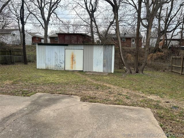 543 SE Wilshire Avenue, Bartlesville, OK 74006