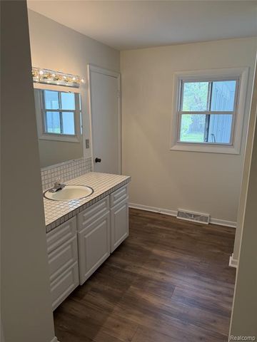 6924 Lynn Ann Drive, Hudsonville, MI 49426