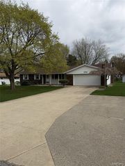 6924 Lynn Ann Drive, Hudsonville, MI 49426