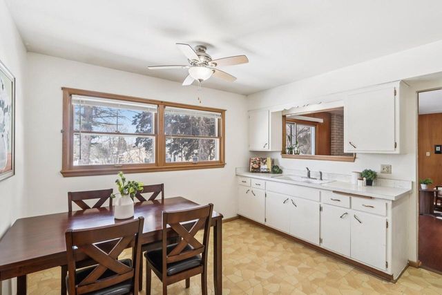 3254 S 121st STREET, West Allis, WI 53227