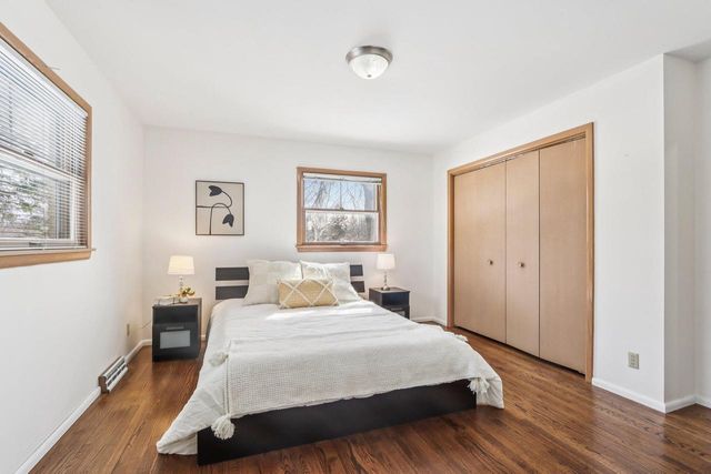 3254 S 121st STREET, West Allis, WI 53227